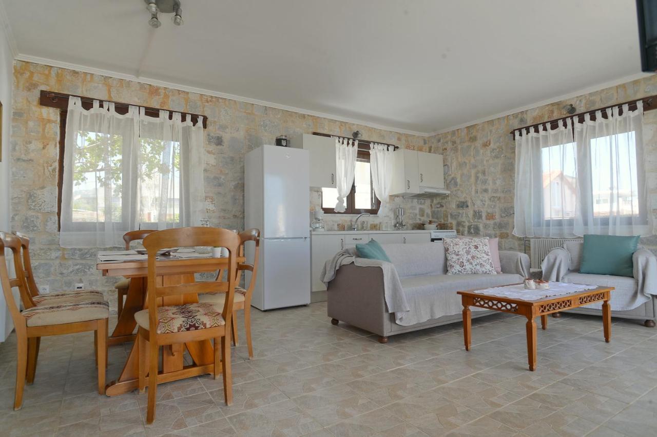 Antorina Beachfront Villas With Private Pools Kamari  Exteriér fotografie