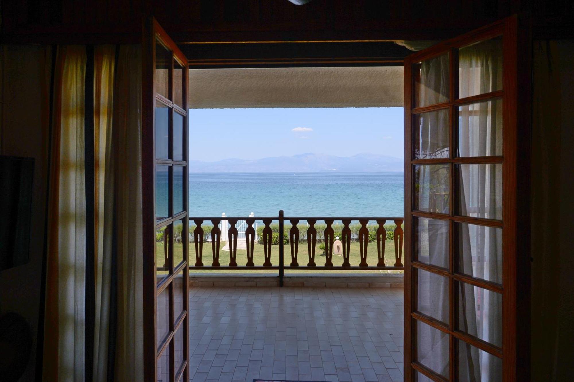 Antorina Beachfront Villas With Private Pools Kamari  Exteriér fotografie